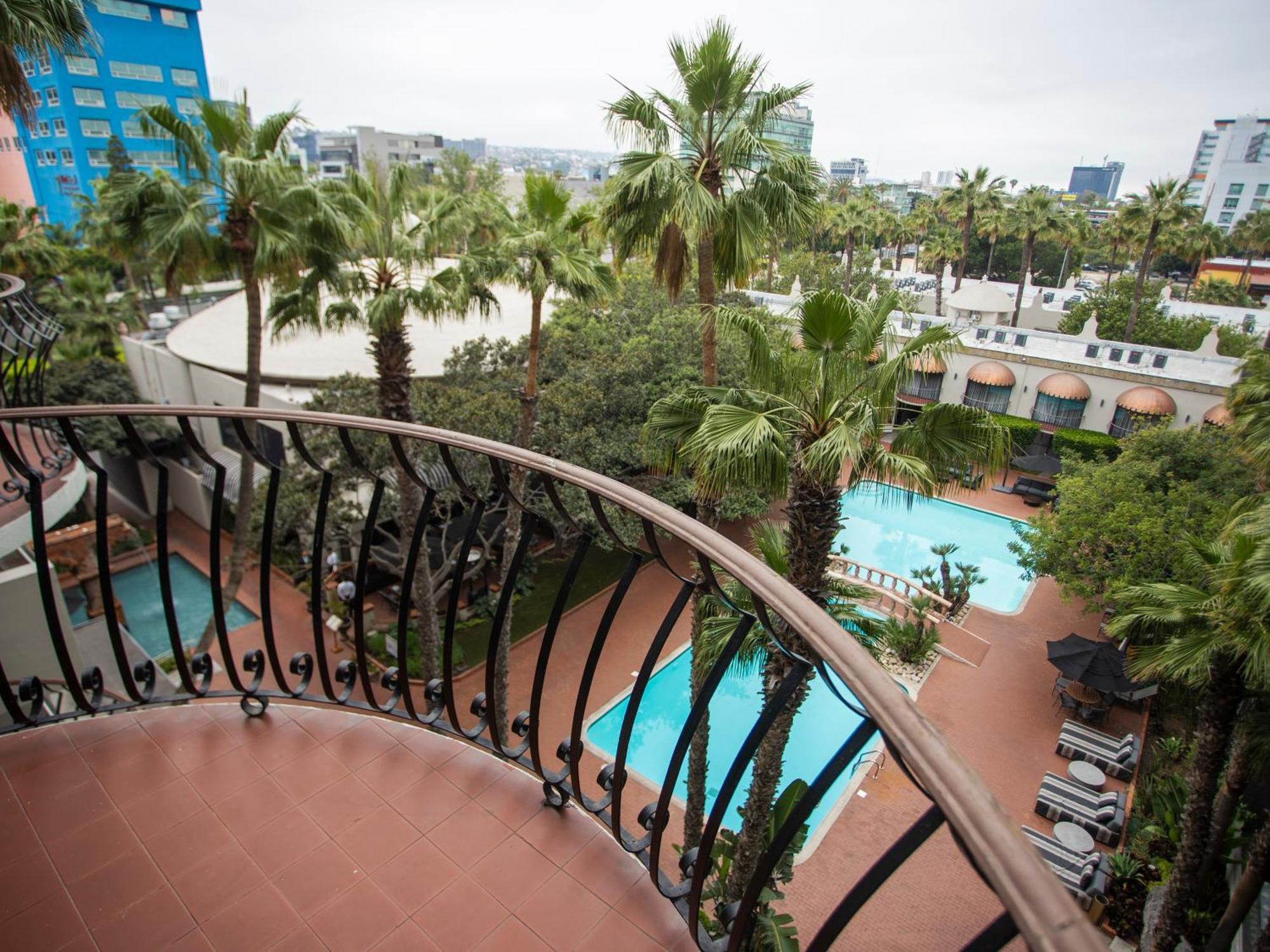 Hotel Lucerna Tijuana Exterior photo